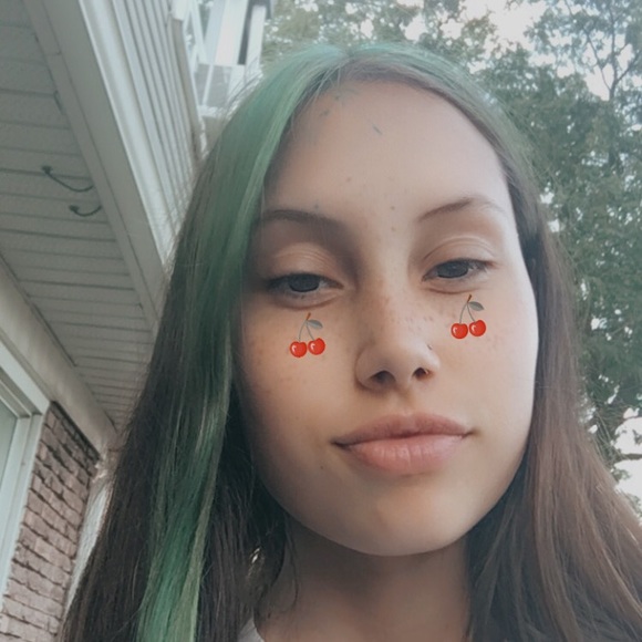 Meet your Posher, Cindy - Picture 1 of 1